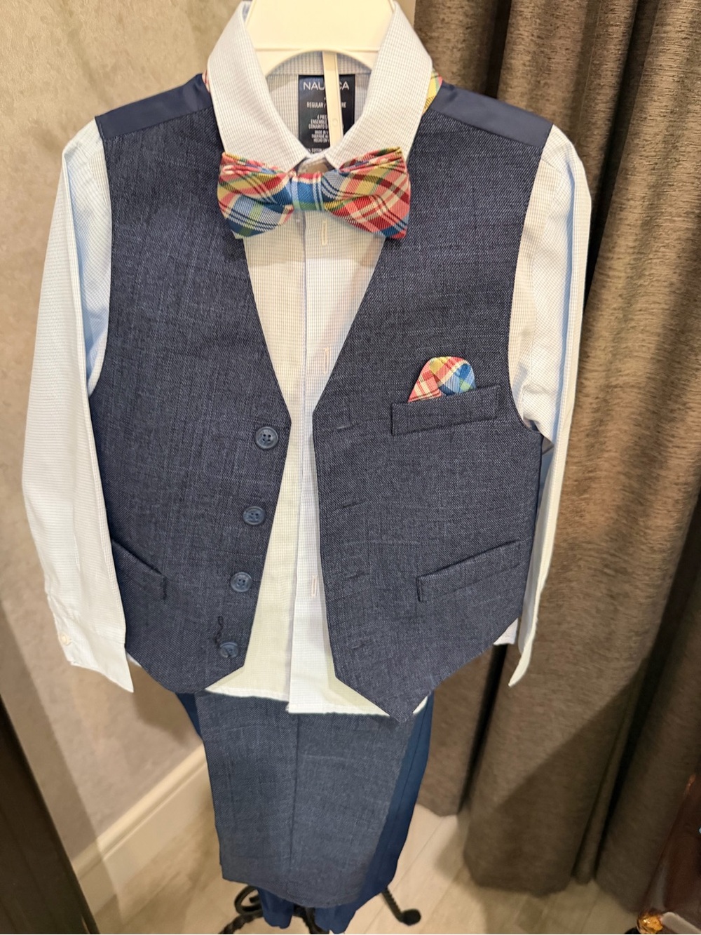 Nautica Boys' Navy Dress Vest Set with Plaid Bow Tie size 4